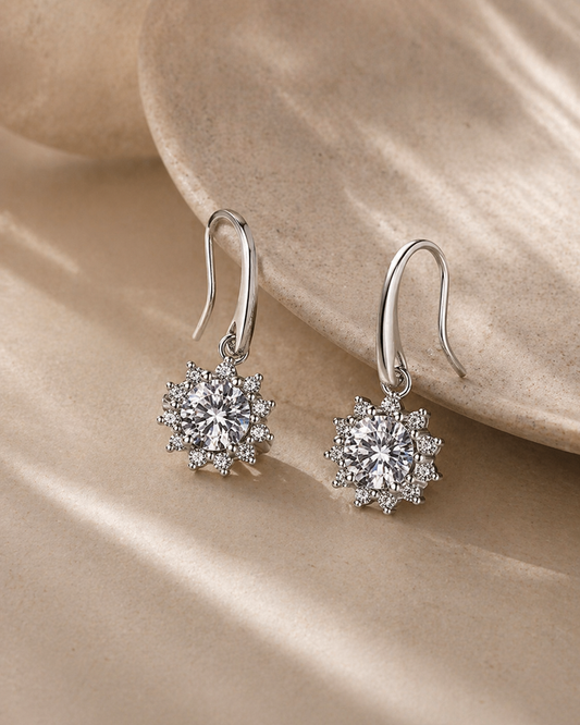 Moissanite Øredobber i S925 Sølv – Solblomst Design (1 ct) | RUYA