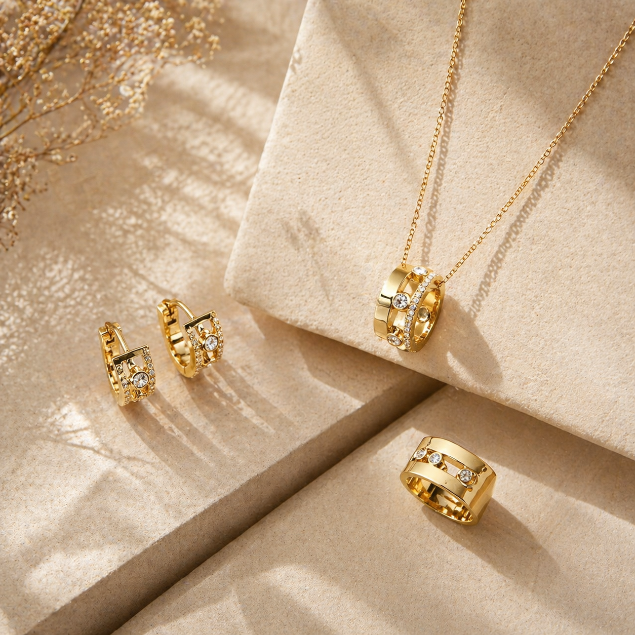 Elegant smykkesett med zirkonia – halskjede, øredobber og ring